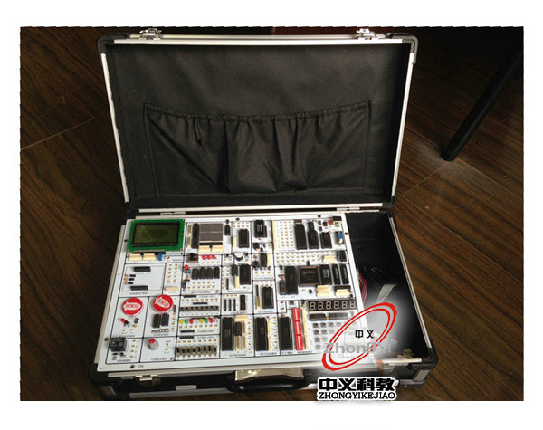 ZY-87PCL 微机原理及接口技术实验箱 系统资源完全开放,丰富的板载资源、超强的扩展性 ZY-87PCL实验平台采用INTEL8088(兼容8086)系统,所有系统资源,8位数据线,16位地址线,读写等控制信号全部引出对用户开放。实验箱板载了丰富的模块资源,详见模块资源列表。在此基础上还提供了“实验模块扩展”接口,并提供丰富的传感器模块包,使得单一传感器实验平台和微机接口实验平台摆脱了分离教学的局限性,实现了当今传感器与微机接口等相关技术的完美结合,使得我们设计的微机接口系统